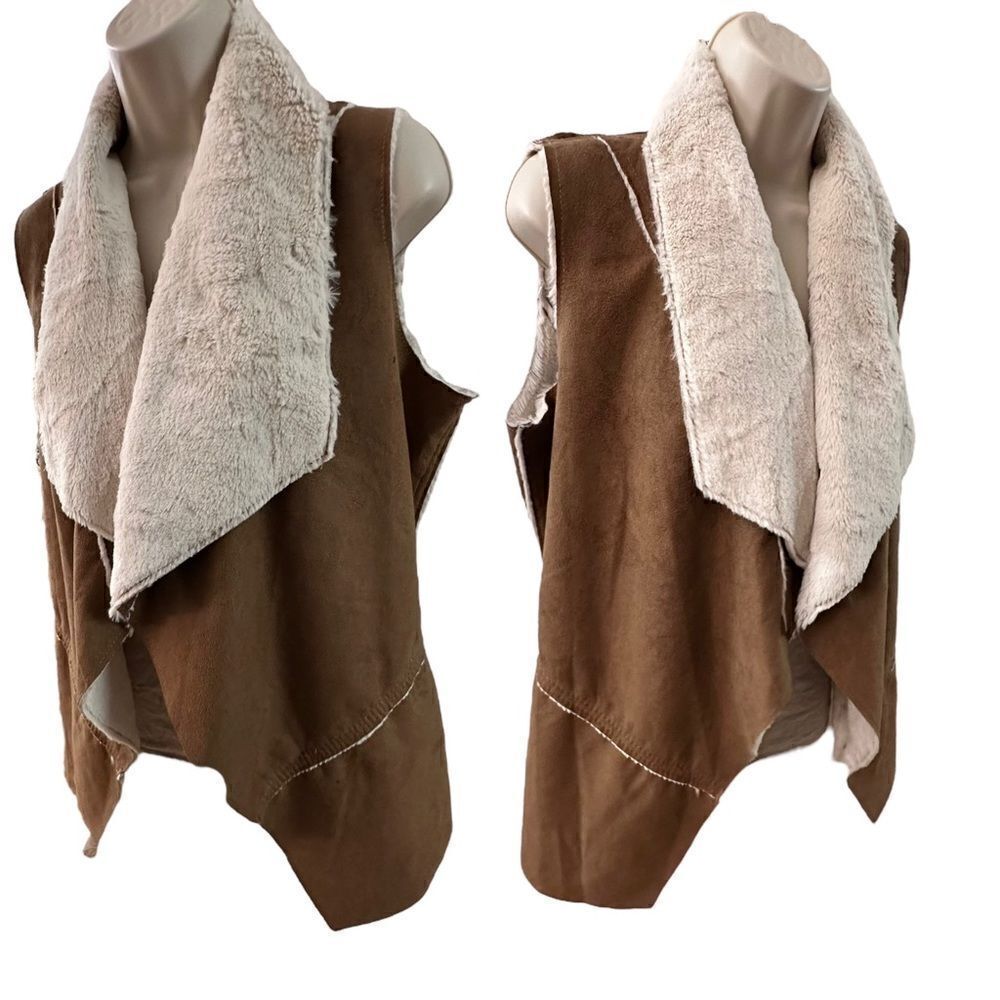 Me Jane ~ Faux Suede and fur lined vest ~ two side pockets